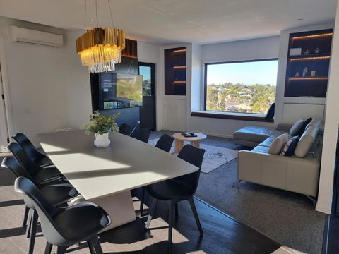RESIDENTIAL 4 BEDROOM House - Accommodation Nelson Bay 0