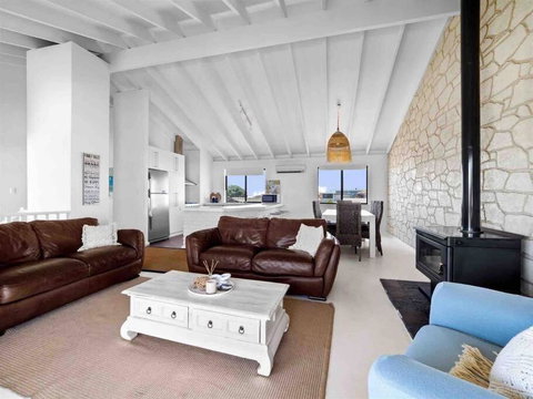 Relaxing Getaway Beachfront Access Multi Family Pets Mandurah - Accommodation Nelson Bay 0