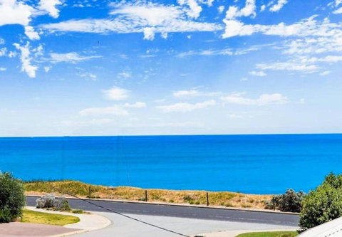 Relaxing Getaway Beachfront Access Multi Family Pets Mandurah - Accommodation Nelson Bay 2