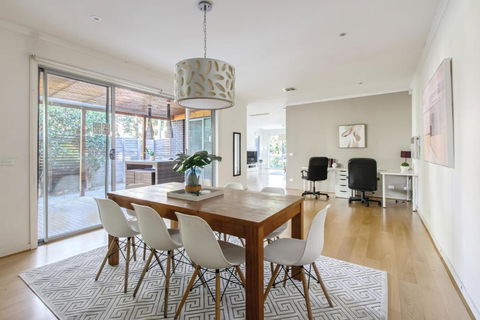 Ringtail Retreat - Contemporary Family Comforts - Accommodation Nelson Bay 1