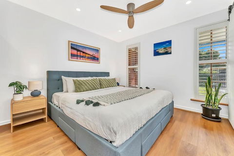 Redbrick Retreat - Generous Coastal Escape - Accommodation Nelson Bay 2