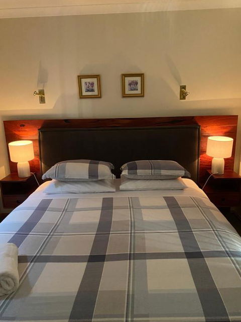 REDGUM RETREAT BRIGHT - Luxury Spa Villa - Accommodation Nelson Bay 1
