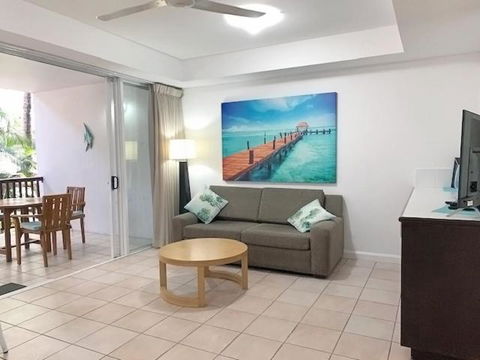 REEF RETREAT APARTMENTS PALM COVE Unit 13 - Accommodation Nelson Bay 1