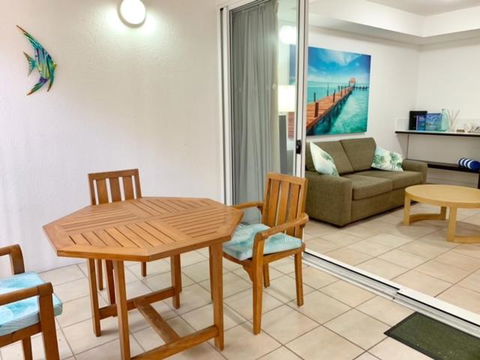 REEF RETREAT APARTMENTS PALM COVE Unit 11 - Accommodation Nelson Bay 3