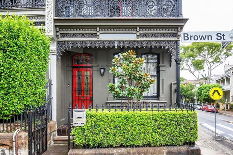 Refined Paddington Corner Terrace With Parking - Accommodation Nelson Bay 0