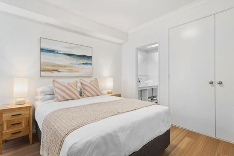 REGL20/11 - Regal In East Perth - Accommodation Nelson Bay 2