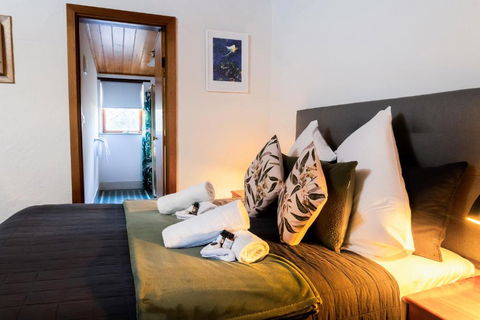 Reillys Wines Heritage Cottages - Nelsons Bay Accommodation 3