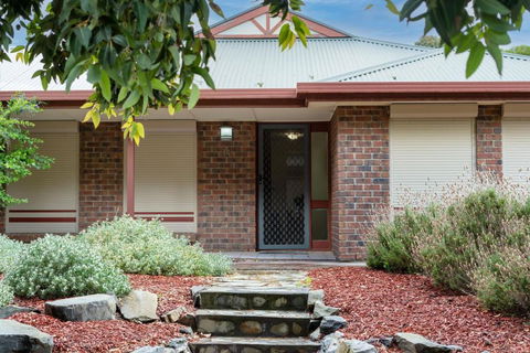 Relaxing Holiday Home Pets Are Welcome - Accommodation Nelson Bay 0