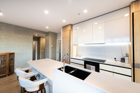 Renai 27 - 2 Bedroom Apt In Manuka - Accommodation Nelson Bay 3