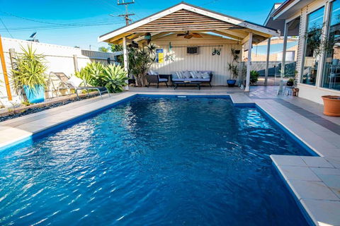 Resort On Morgan With Beautiful Private Pool, Pet Friendly - Accommodation Nelson Bay 0