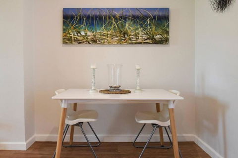Resort-style Coastal Living With Balcony & Pool - Accommodation Nelson Bay 2