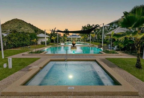 Resort Style Holiday Unit - Accommodation Nelson Bay 0