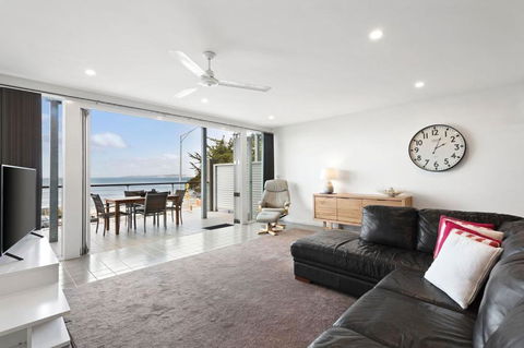 Rip N View - Accommodation Nelson Bay 0
