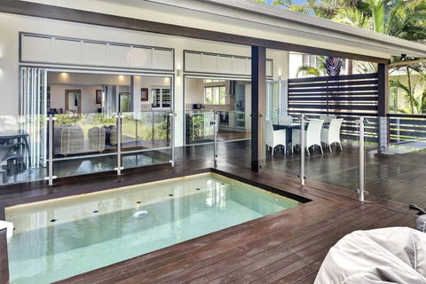 Ripples On The Beach - Beachfront Mission Beach - Accommodation Nelson Bay 0