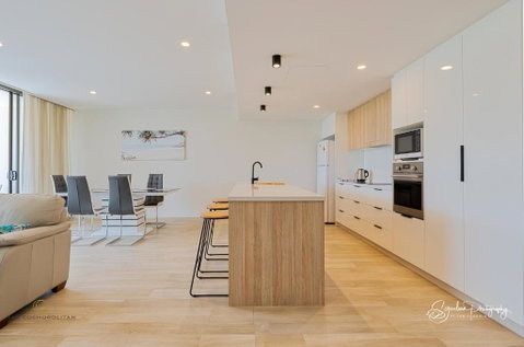 RIVERFRONT BREEZE @ The Cosmopolitan Unit10307 - Accommodation Nelson Bay 0