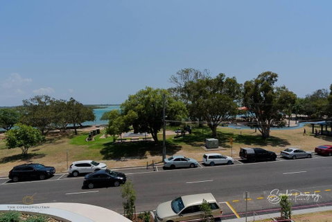 RIVERFRONT BREEZE @ The Cosmopolitan Unit10307 - Accommodation Nelson Bay 2