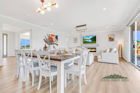 Riverside Meadows - Accommodation Nelson Bay 3