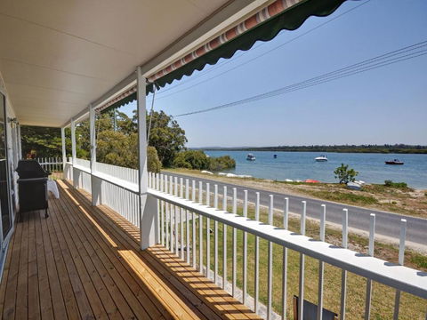 Riverwatch - Accommodation Nelson Bay 3