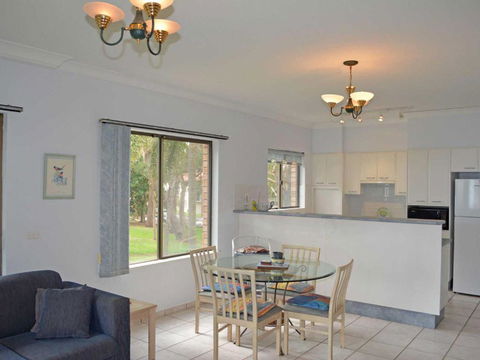 Sailfish, 3,46 Magnus Street - Unit With Stunning Water Views And Close To Town - Accommodation Nelson Bay 2