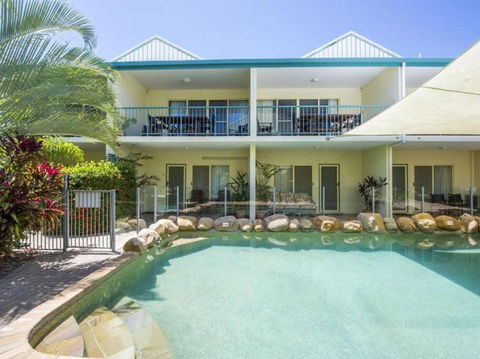 SAILS 9 Beachfront Getaway Horseshoe Bay - Accommodation Nelson Bay 0