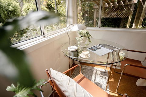 Romantic Garden Cottage With Home Cinema - Nelson Bay Accommodation.com 0