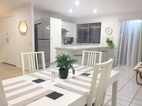 Robin Joy - Accommodation Nelson Bay 0