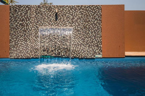 Rocky Resort Motor Inn - Accommodation Nelson Bay 3