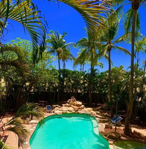 Roey Backpackers And Party Bar - Accommodation Nelson Bay 1
