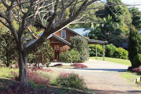 Romantic Lakeview Cottage - Accommodation Nelson Bay 0