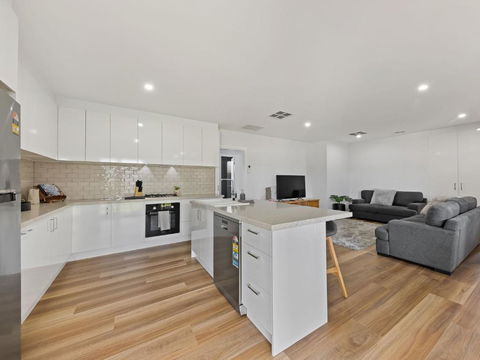 Rosella Retreat - Accommodation Nelson Bay 1