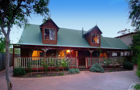 Rosewood Cottage - Accommodation Nelson Bay 1