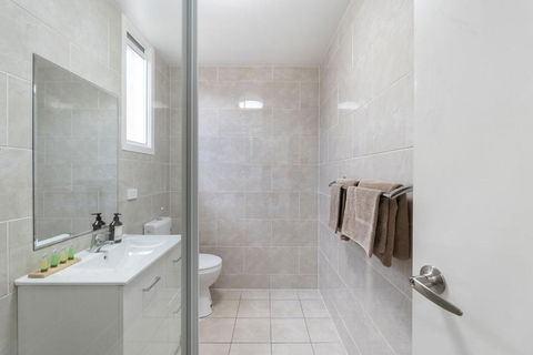 Royal Motel Tenterfield - Accommodation Nelson Bay 2