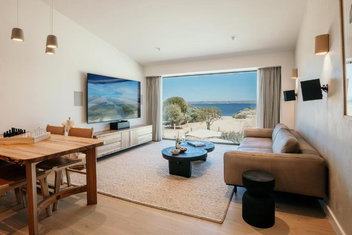 Rumi On Louth with Accommodation Nelson Bay