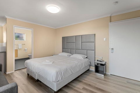 S1 Motel - Accommodation Nelson Bay 2