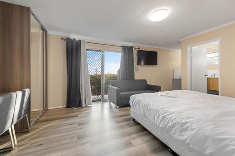 S1 Motel - Accommodation Nelson Bay 3