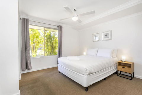 Safari Family Stay - EXECUTIVE ESCAPES - Nelsons Bay Accommodation 3
