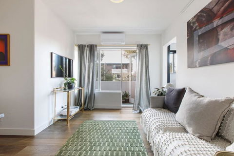 Sage Haven - Laidback St Kilda Beach Living - Accommodation Nelson Bay 1