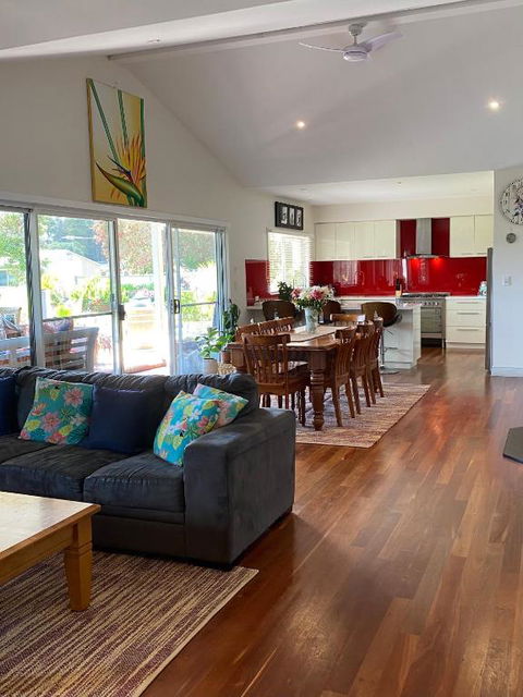 Sage House - Nelsons Bay Accommodation 0
