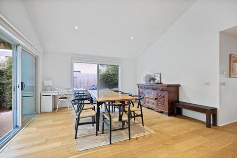 Salt Air Hideaway With Lush Backyard - Accommodation Nelson Bay 0