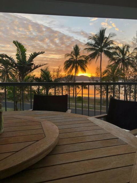 Salt On South - Beachfront Bliss - Accommodation Nelson Bay 2