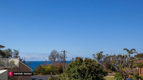 Salt Water Villa Bermagui Four Bedroom Central Location With Wifi - Accommodation Nelson Bay 1