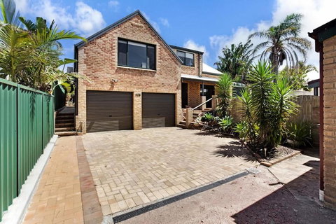 Salt Wood Cabin Style Retreat - Accommodation Nelson Bay 0