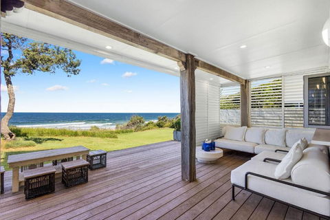 Saltwater Beach House - Accommodation Nelson Bay 2