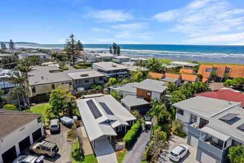 Salty Crab Bungalow - Accommodation Nelson Bay 3