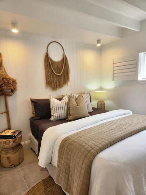 SALTY PALMS -Seaside Studio Apartment - Nelson Bay Accommodation.com 1