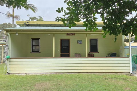 SALTYS AMITY POINT - Accommodation Nelson Bay 0