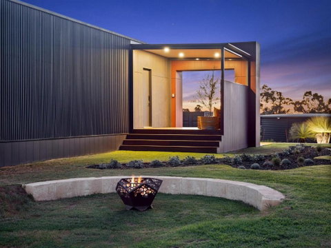 Samphire Chalet Peppermint - Accommodation Nelson Bay 3