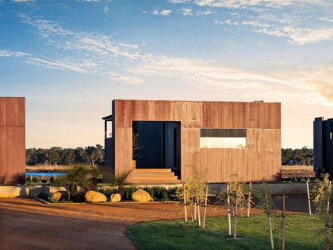 Samphire Chalet Peppermint - Accommodation Nelson Bay 0