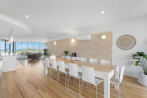 Samphire Middleton-Beach - BYO Linen - Wi-Fi-Luxury-Family - Accommodation Nelson Bay 1