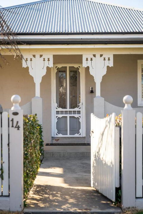 Sampson Cottage - Historic Charm - Accommodation Nelson Bay 0